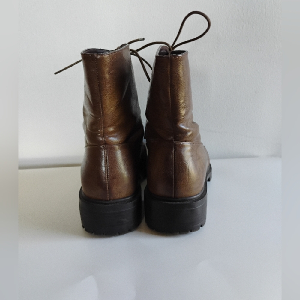Rare Vintage Looking Brown Vegan Leather Ankle Boots - Picture 10 of 13
